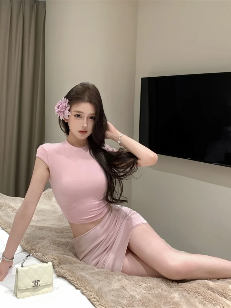 Conjunto F Faionável: Cseta Rosa de Manga Curta Sexy e Saia  de Cintura Alta Modeladora - Conjunto de Duas Pe...