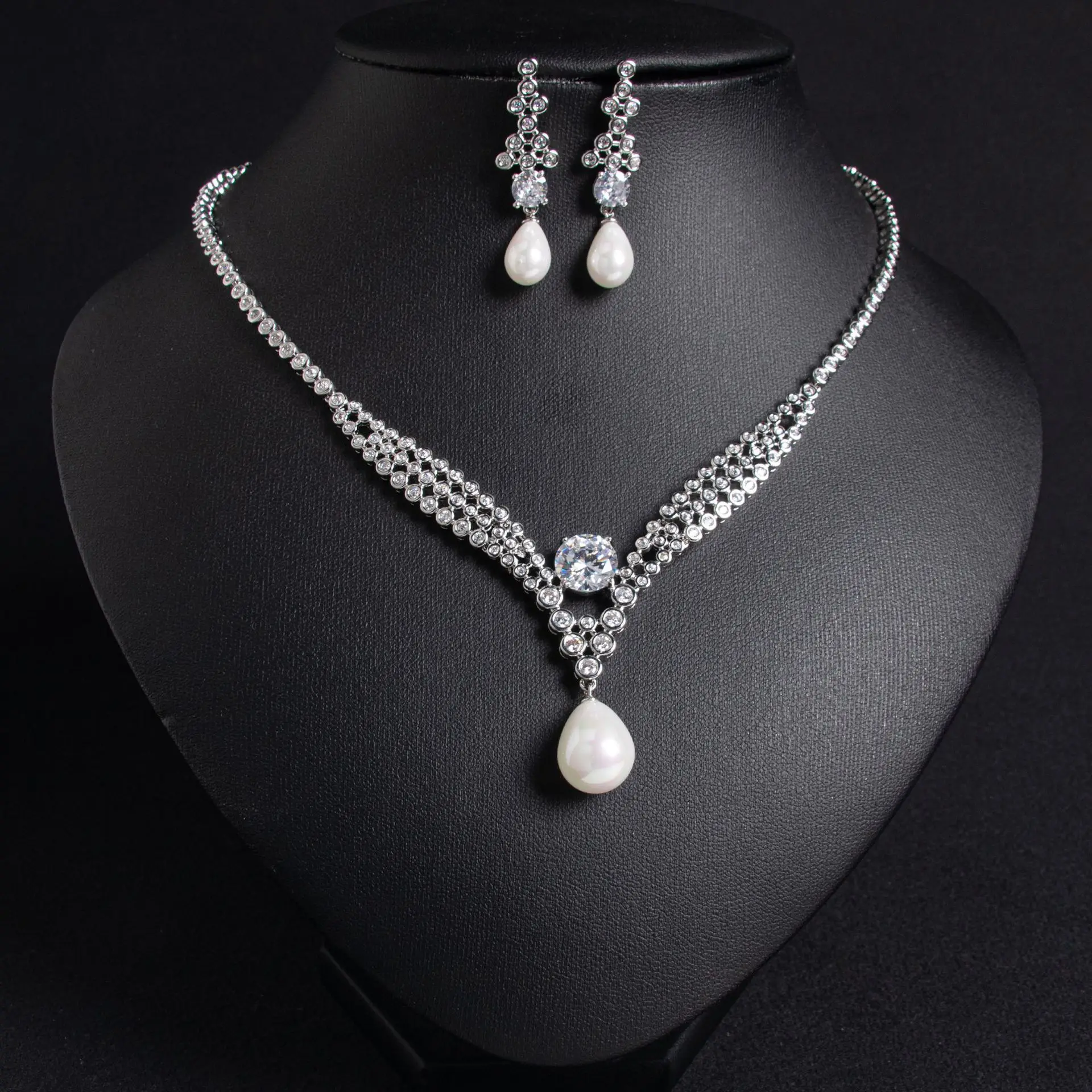 High-End Luxury Zircon Matching Jewelry Set Bridal Evening Dress Accessories Light Luxury Women Holiday Present