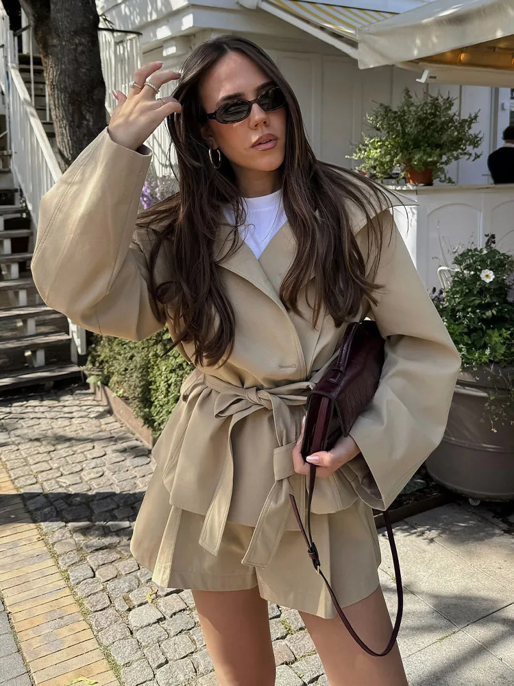 

HH Women Autumn Fashion Versatile Long Sleeve Wear Belt Single-breasted Lapel Pockets Jackets+High Street Casual Shorts Suit