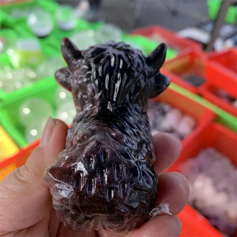 1PCS Natural Garnet Highland Yak Carving Reiki Healing Stone Unique Children's Birthday Gift Home Decorative Item