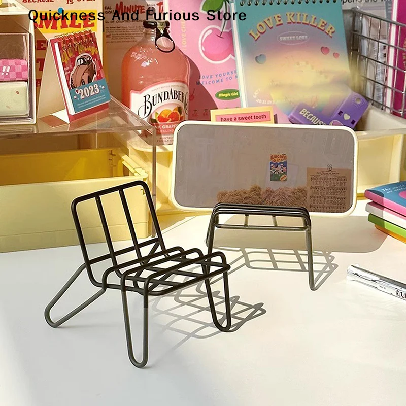 【TO】Small Chair Design Iron Mobile Phone Holder Racks Stand Simple Student Creative Desktop Ornaments Home Accessories