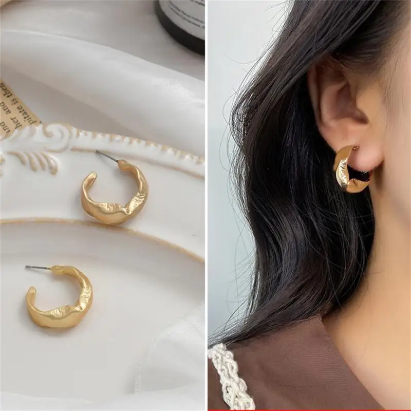 925 Silver Needle Retro Earring Geometric Luxury Golden Earrings Advanced Irregular Circle Earhook Exaggerated Earrings