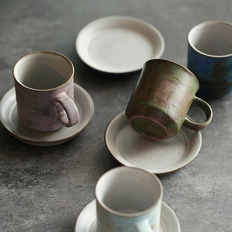 

Turkish Tea Glasses Strawberry Milk Porcelain Dinnerware Ceramic condense Coffee Mug With Saucer Espresso Cups With Dish Wiggle