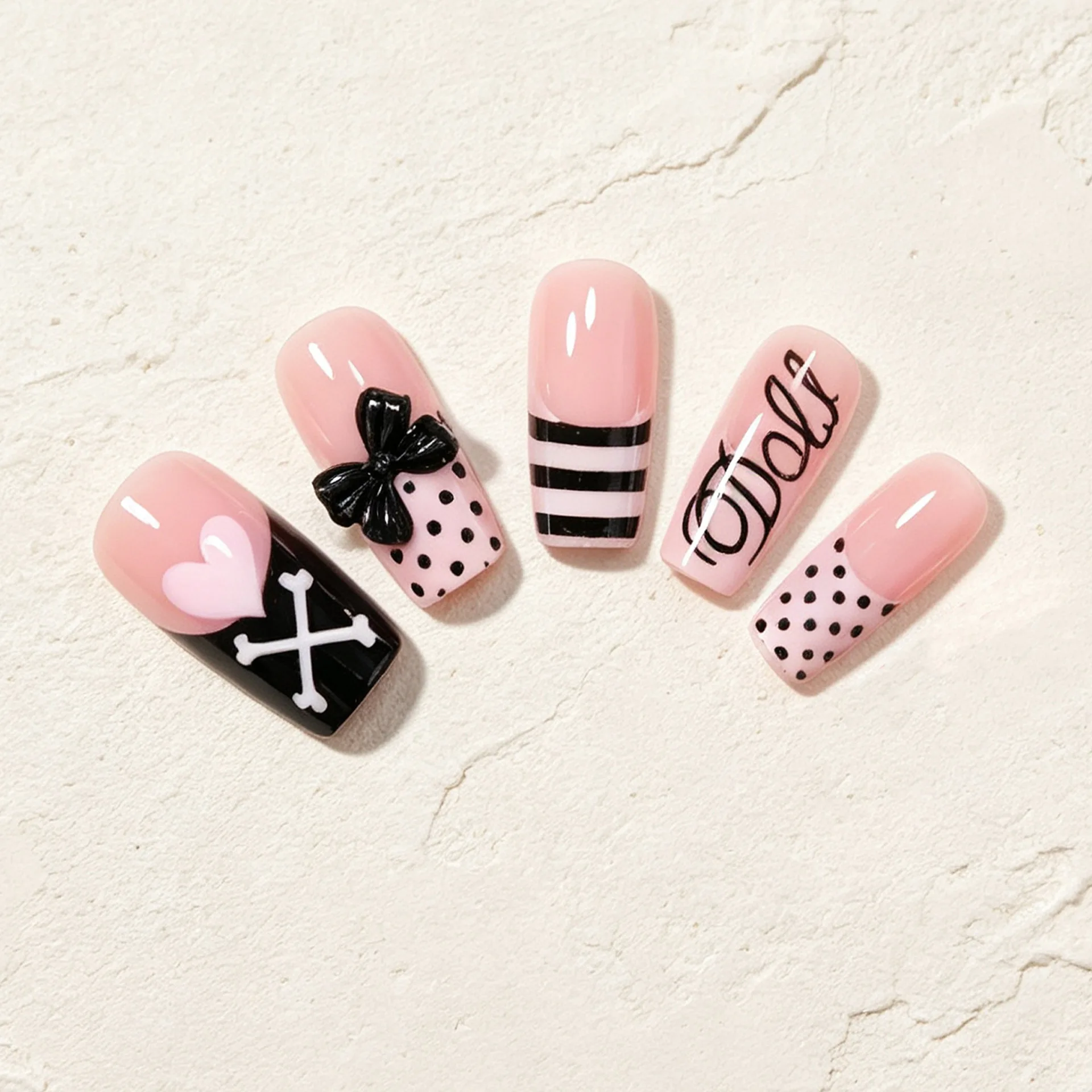 24 Stück Europäische Lange Eckige Künstliche Nägel Y2k Schwarz-Weiß Polka Dot Streifen Französischer Stil Aufklebenägel Schleifen Herz-Dekor Kunstnägel – Detail 3