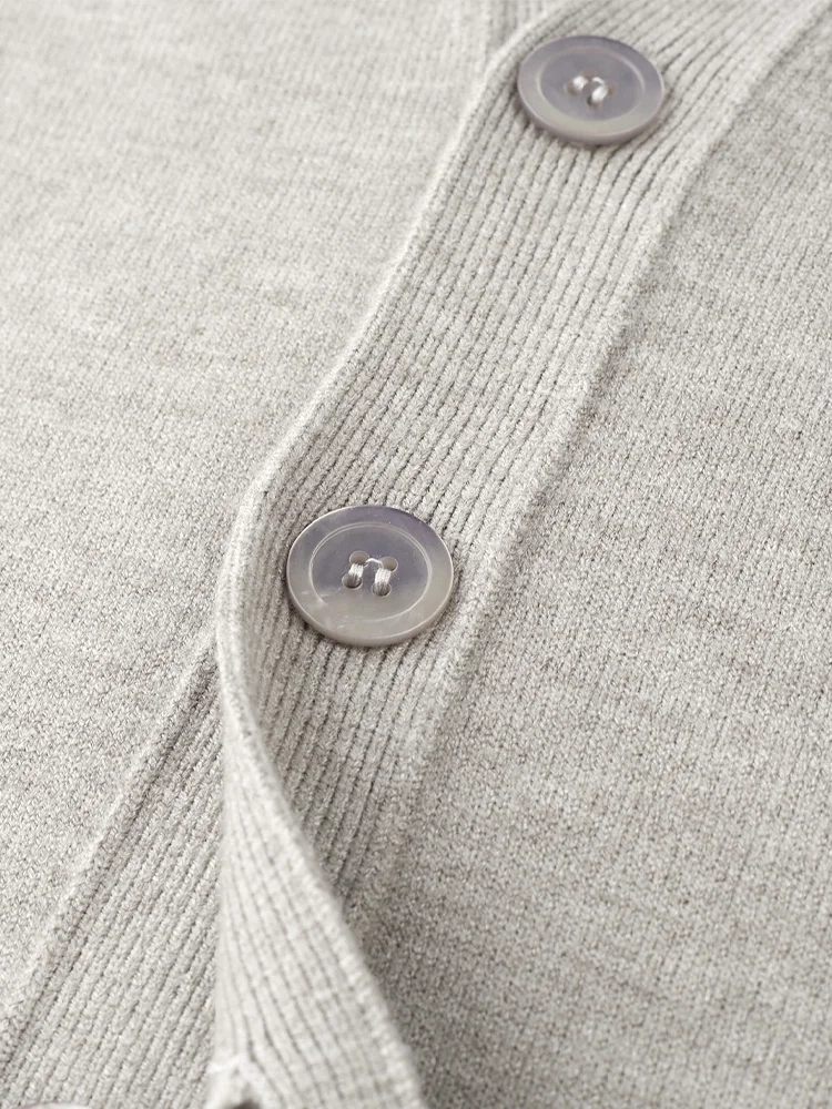 Men's Classic Knitted Cardigan Spring Autumn Pure Color Button Design Suitable for Casual Business Sweater Elegant Top