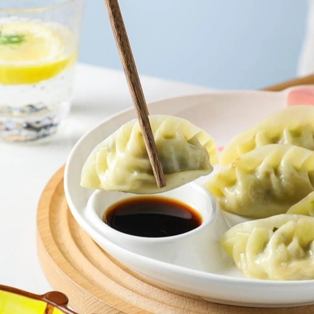 Ceramic Dipping Sauce Dish Animal Shape Japanese Style Cow Sushi Plate Thicken Dipping Sauce Compartment Grid Dumpling Plate