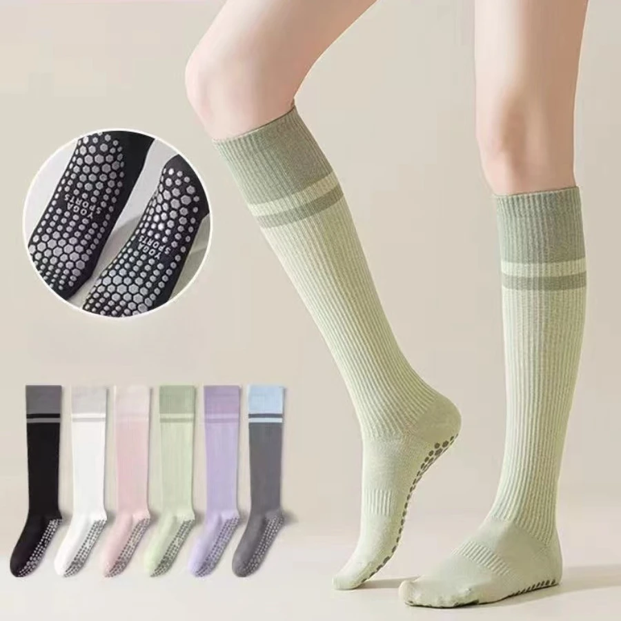 1 pair of breathable and comfortable women's calf socks, professional running and fitness sports breathable long socks