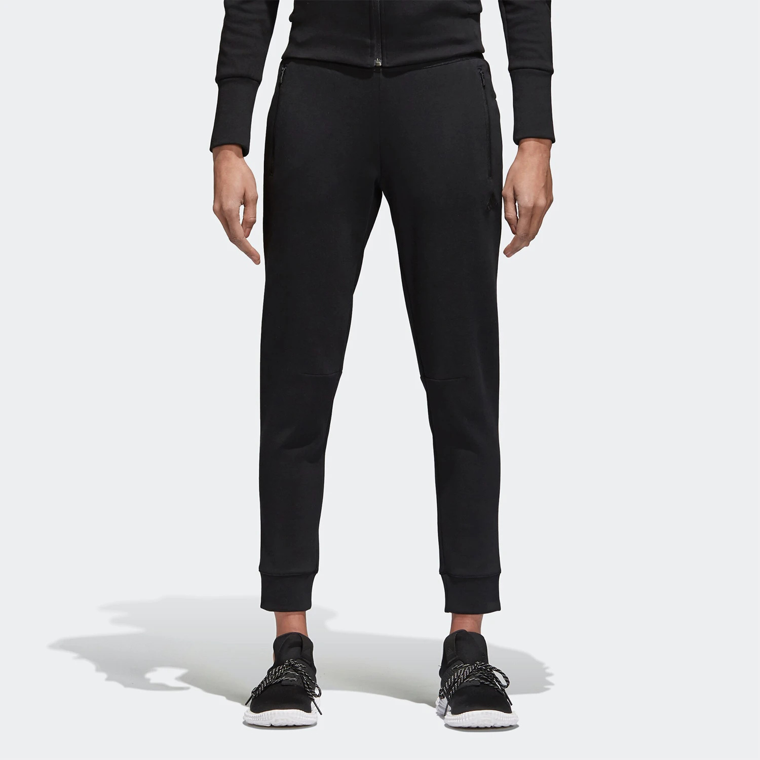 

Оригинальные женские спортивные брюки Adidas из новой коллекции CG1016