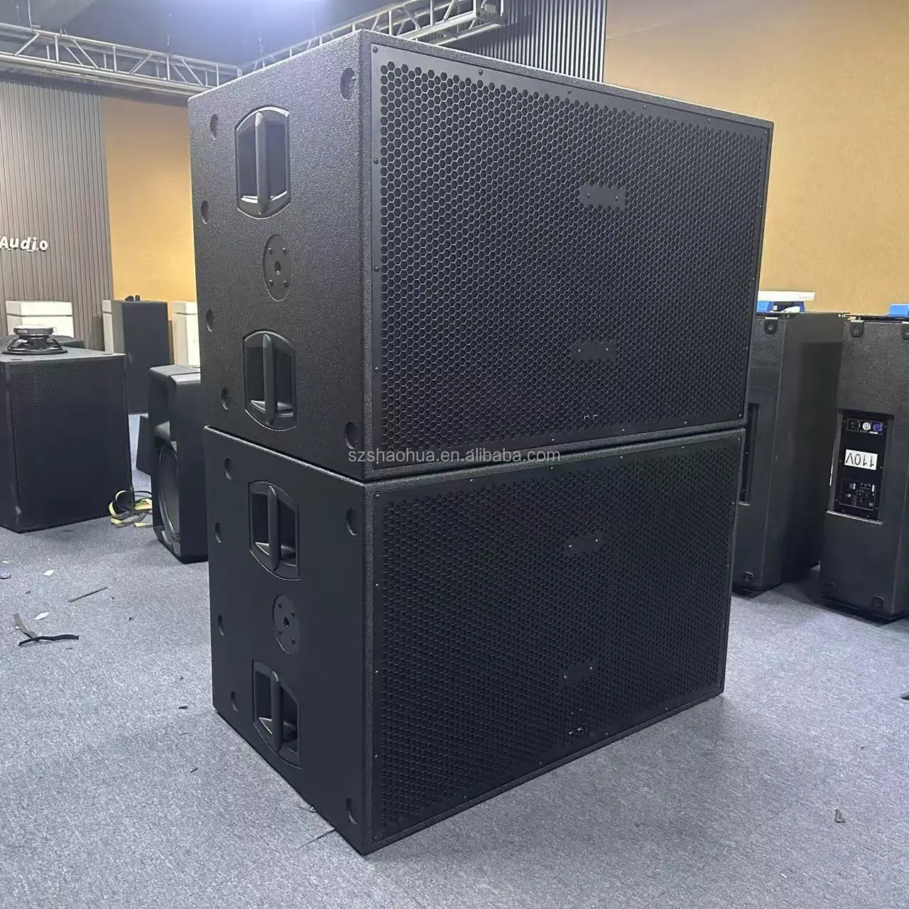 

SUB 8006-AS Subwoofer Active Double 18 Inch Subwoofer Rcf Speaker Bass for Church Stage Powered Subwoofers