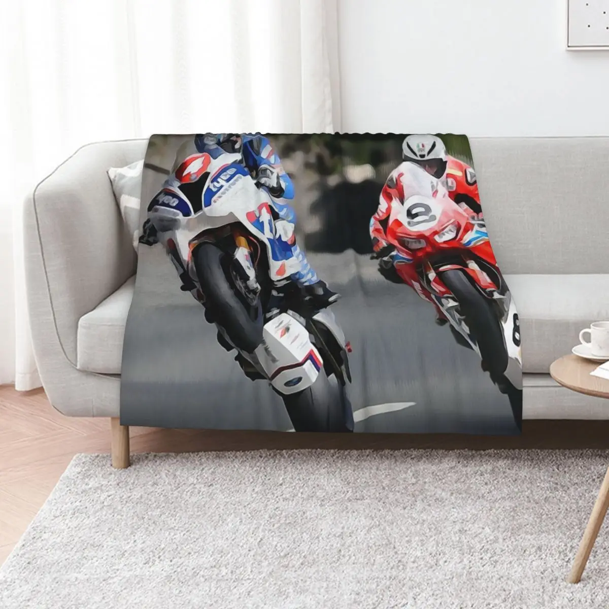 Isle of Man TT 인텐시티 담요는 장식용 모피처럼 부드러운 담요입니다.