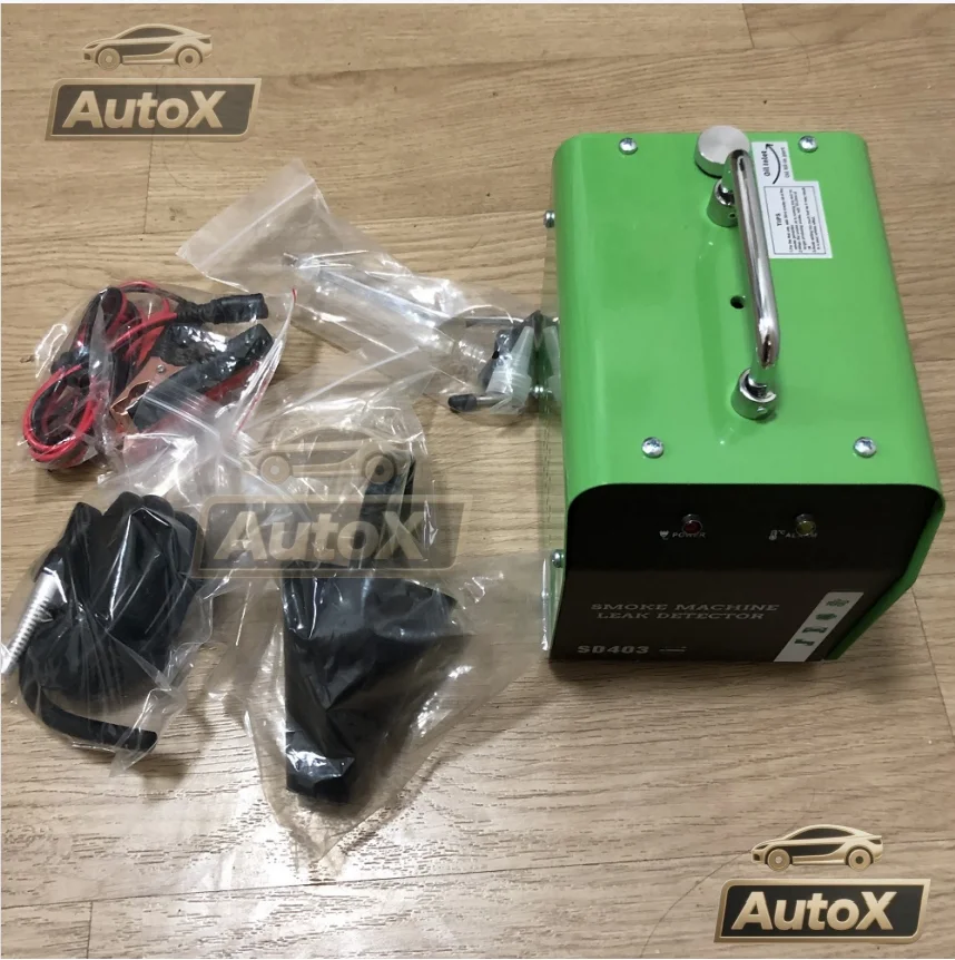 Rilevatore di perdite per macchina del fumo automobilistica Tester di perdite per tubi per auto a doppia modalità 12V con manometro e regolabile