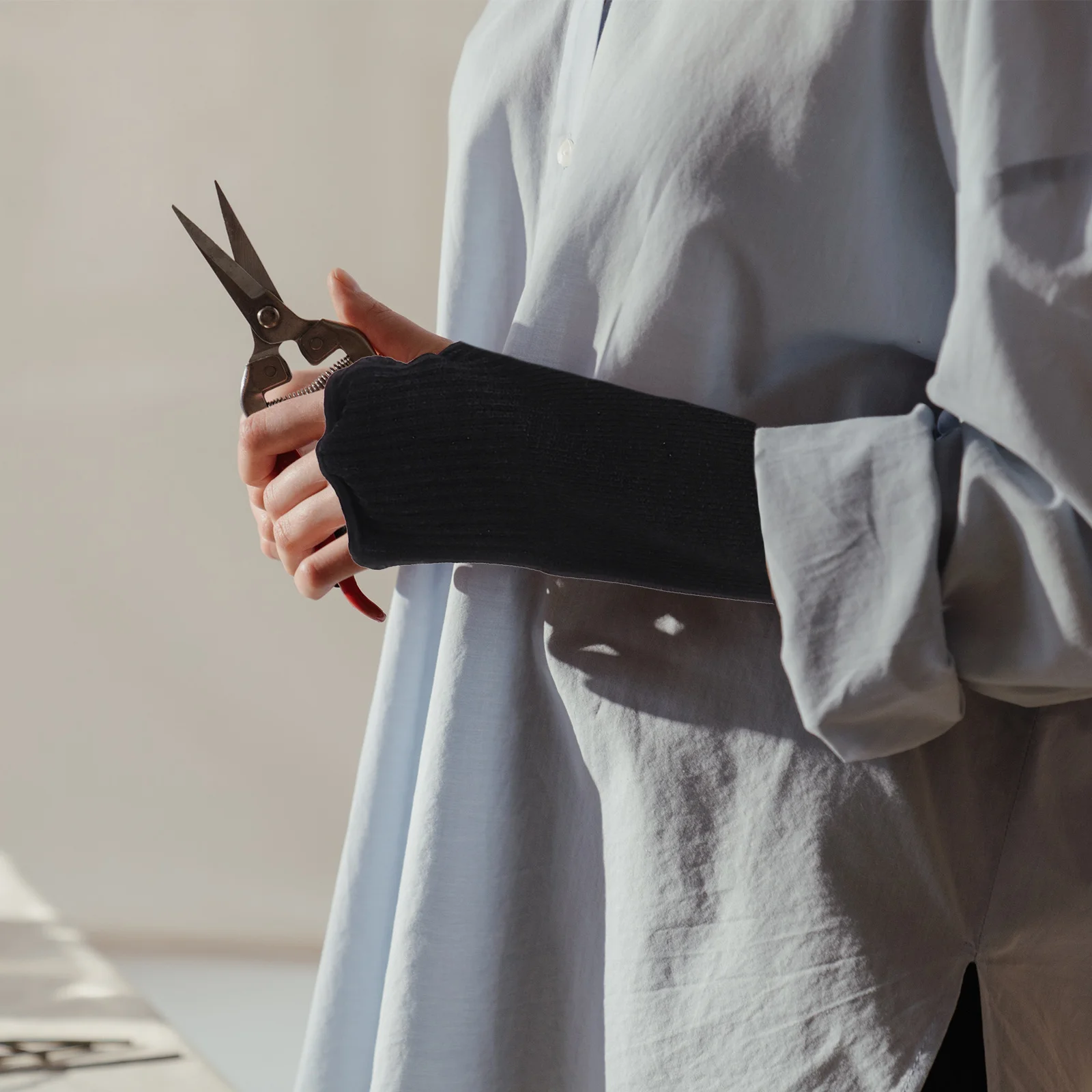 

4Pcs Anti-Cut Arm Cover Durable Long-Lasting Ergonomic Design Injury Prevention Work Outdoors Tool Use Anti-Cut Arm Guard