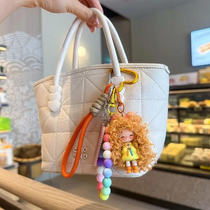 Cartoon Flauschiges Haar Coole Mädchen Schlüsselanhänger - Milchtee-Serie Schlüsselanhänger Taschenaccessoires für trendige Mädchen als kreatives Geschenk – Detail 4