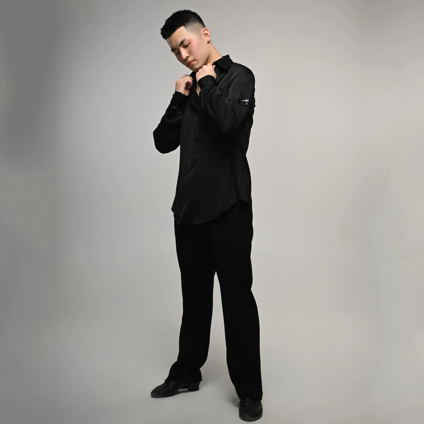 2025 hommes vêtements de danse latine maille noire manches longues chemises adulte mâle Rumba Samba salle de bal danse hauts vêtements d'entraînement DNV23741