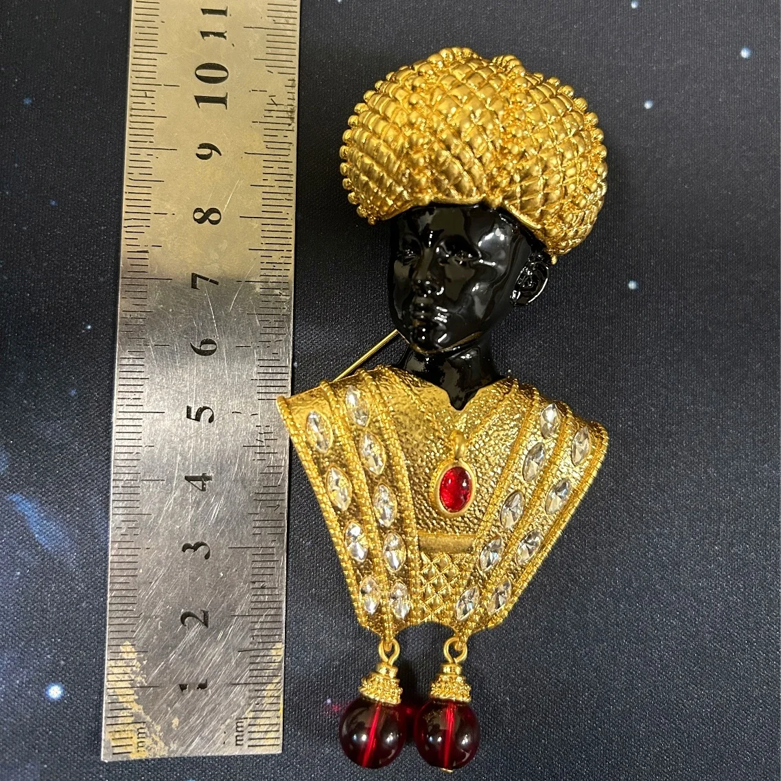 Exotic Black Moors Ancient Egyptian King vintage brooch