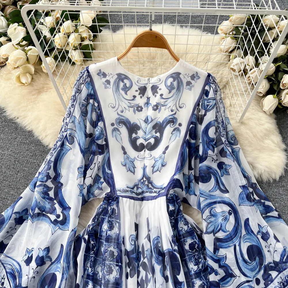 فساتين نسائية عتيقة على الطراز الأمريكي والأوروبي على الموضة الجديدة لعام 2025 بأكمام مضيئة من الشيفون المطبوع للعطلات ملابس نسائية