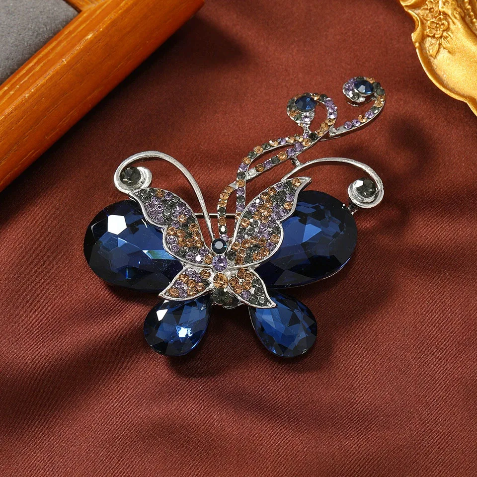 New retro shiny crystal butterfly brooch all rhinestone animal insect pin fashion hundred with accessories jewelry gifts