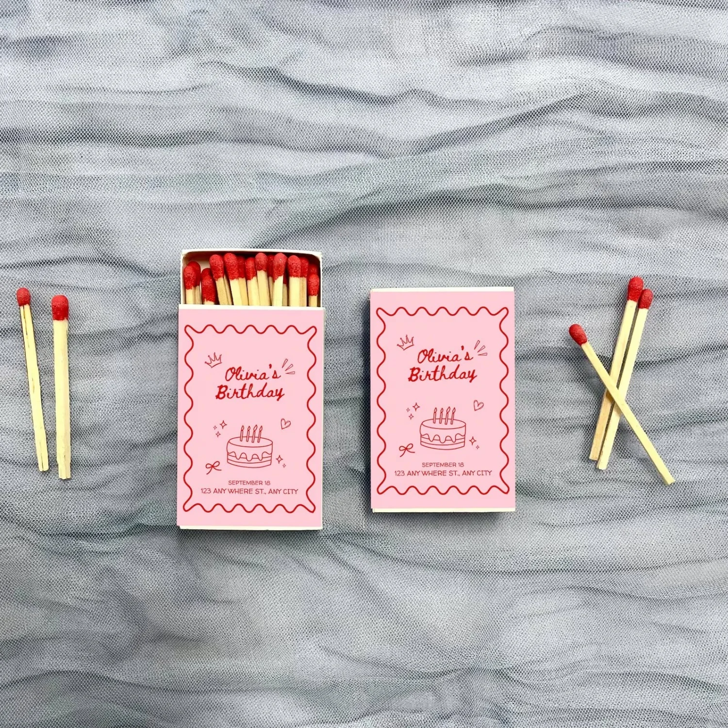 

Custom Leaf Monogram Wedding Matches, Oval Monogram Matchbox Favors, Custom Standard Matchbooks, Wedding Day Party Decor, Sparkl