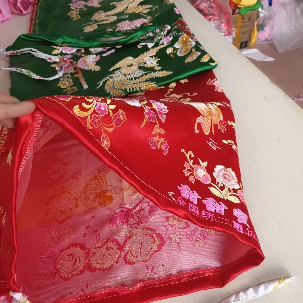 (ยอมรับเอง) Dragon Brid เย็บปักถักร้อย Silky Touch Handmake Soft Sleep Sleeping Bags ผ้าห่ม