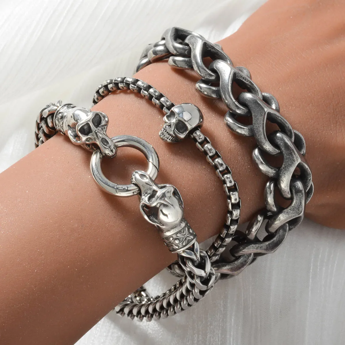 

Gothic Hell Demon Ghost Head Bracelet Full Skull Bracelet Men's Motorcycle Punk Rock Halloween Jewelry Accessories Gift