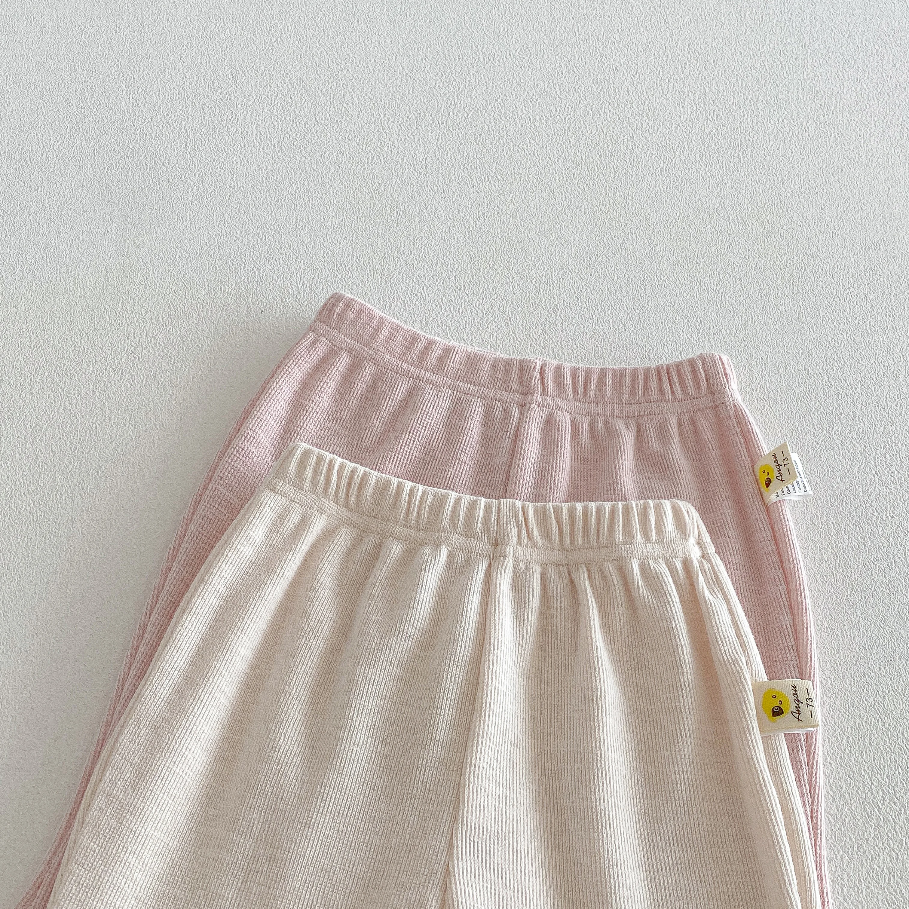 Mädchen-Mode-Set 2026 im koreanischen Stil für Frühling-Herbst, Netzschal, Schleifenbluse mit ausgestellter Hose - Zweiteiliges Set für Mädchen – Detail 8