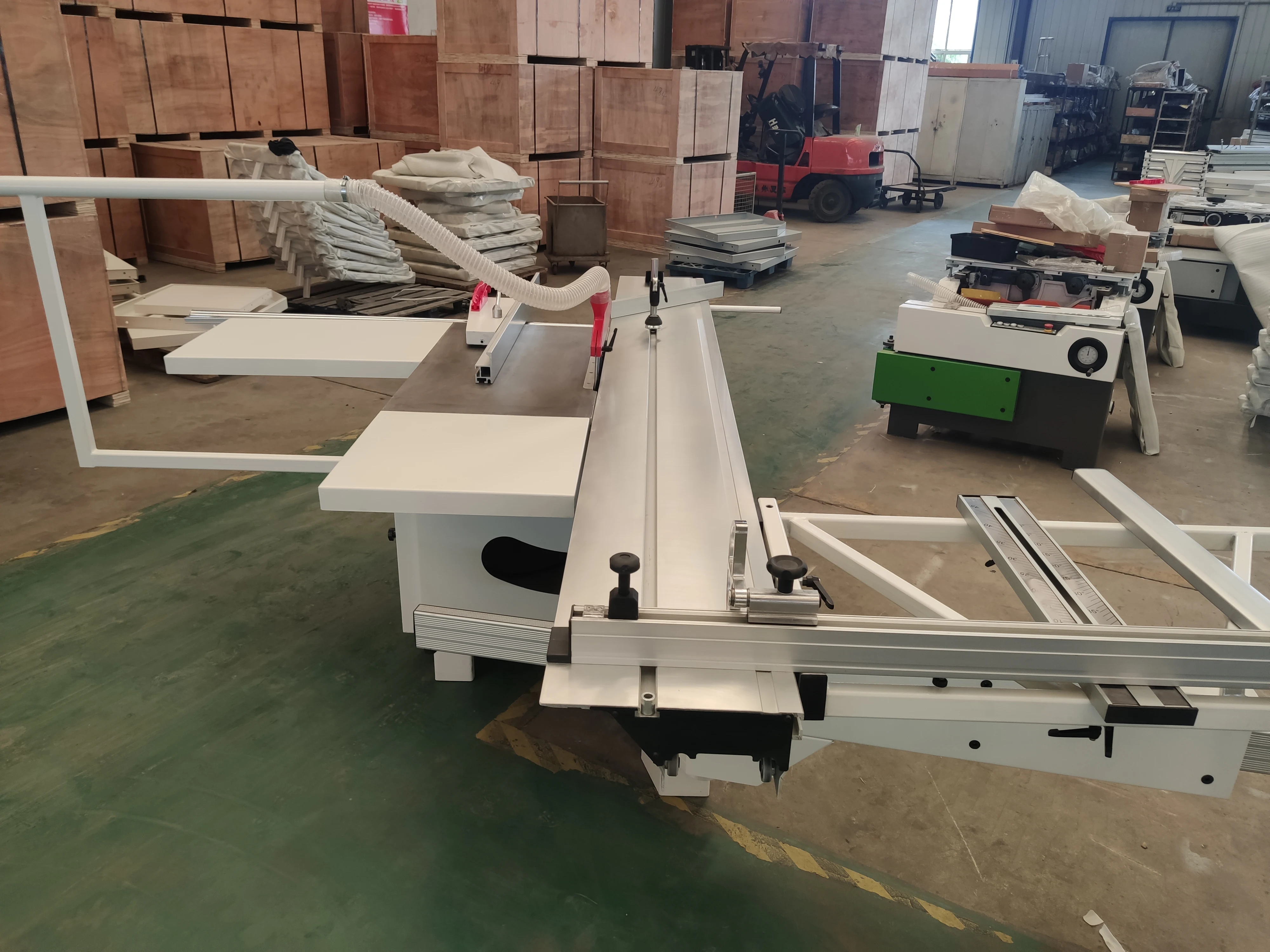 

3200mm Scie a Table Coulissante Renforcee | Lame Inclinable Pour Aluminium/marbre/bois | Scie Industrielle Pour Menuiserie