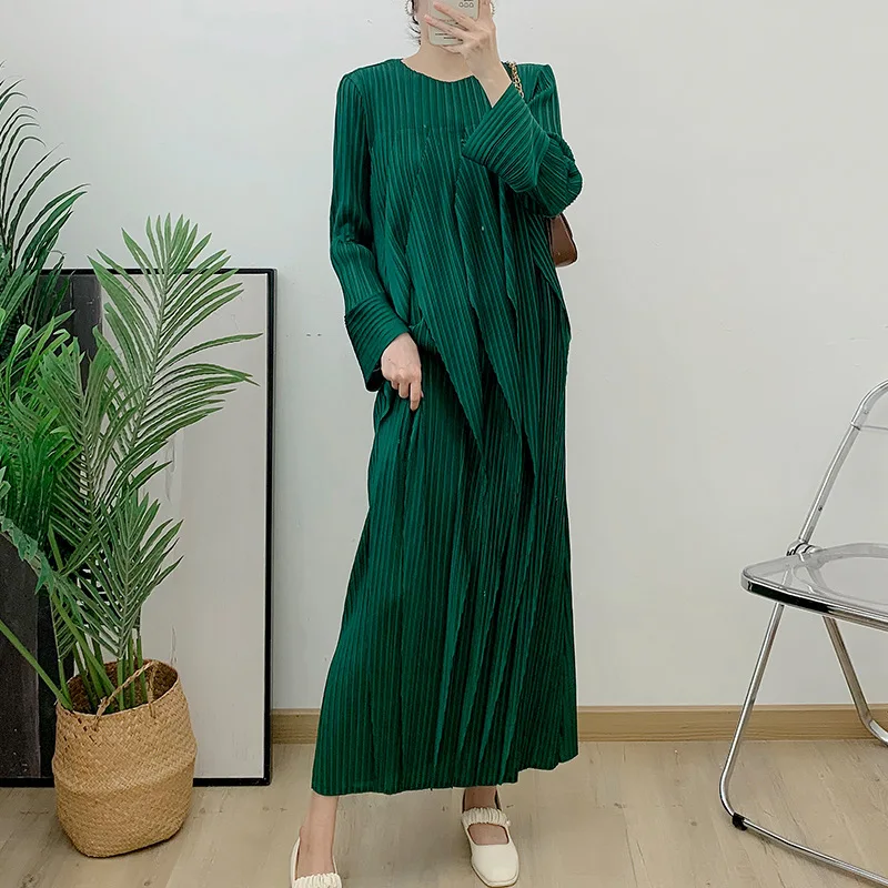 

Women's Green Pleated Luxury Round Neck Long Soft Bell Sleeve Evening Dresses,Luxurious Turkish Vestidos Elegantes Para Mujer