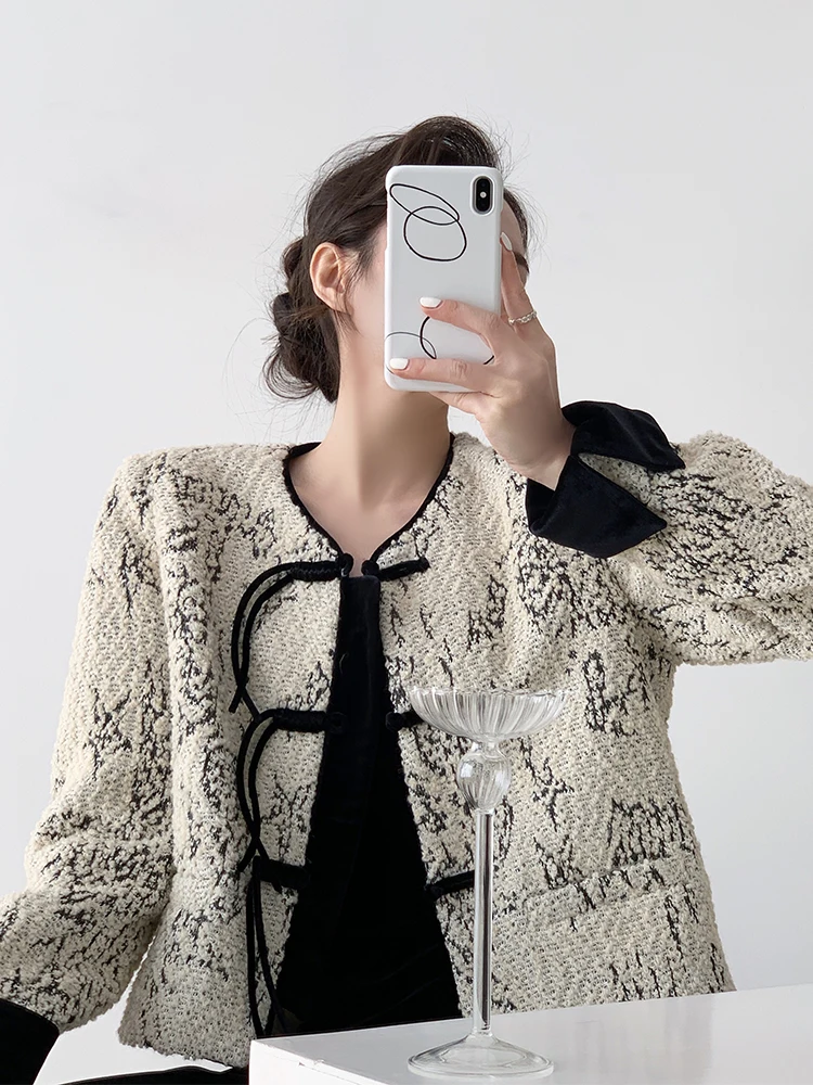 

WTT Light National Sle Retro Emed Floral Women's Jaet Autumn Versatile Zen Sle ort Outerwear Ladies Faion