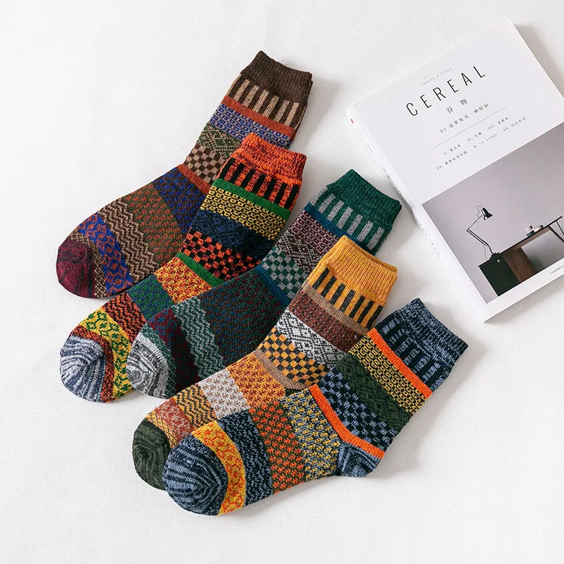 HSS Brand 5 Paar Winter-Herrensocken, dicke Schafwollsocken, warme Herrensocken im Retro-Stil, bunte modische Herrensocken für Schneestiefel – Detail 17