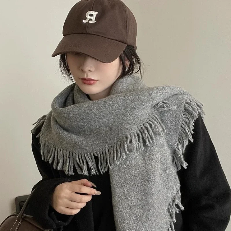 New Fashionable Versatile Wool Blend Shawl Autumn Winter High Quality Knit Soft Warm Scarf Female Thermal Triangle Scarf Ladies