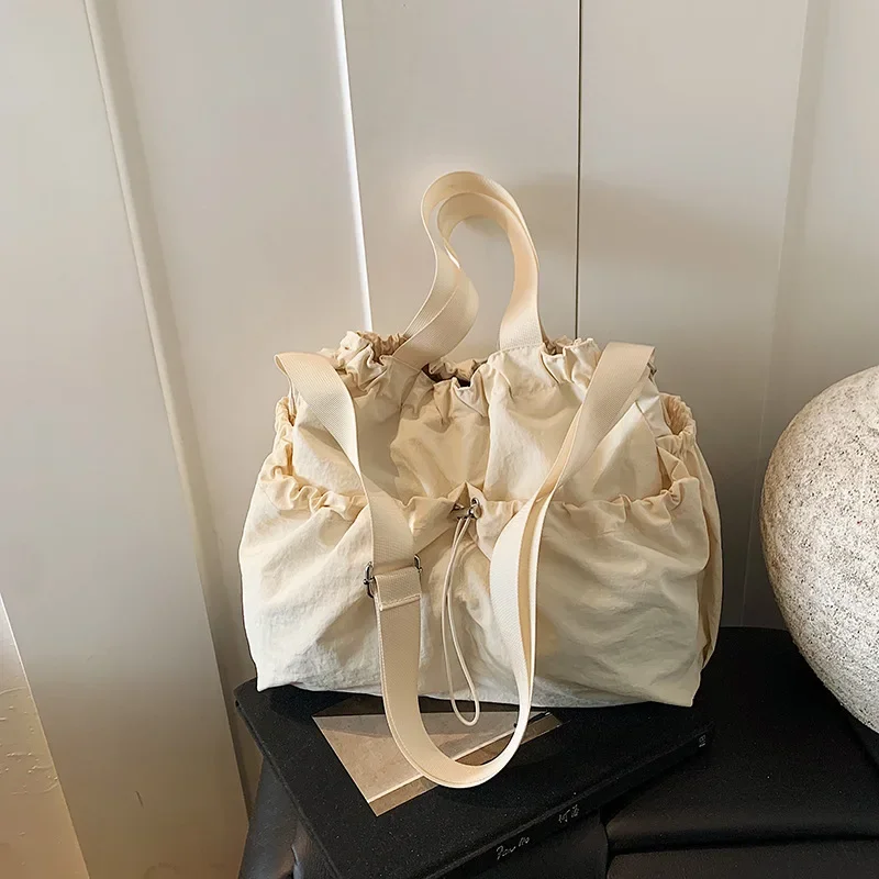 

2025 Women's Wrinkle-Resistant Fashion Tote - Large Capacity Drawstring Wallet & Oxford Shoulder Bag for Stylish Commuting
