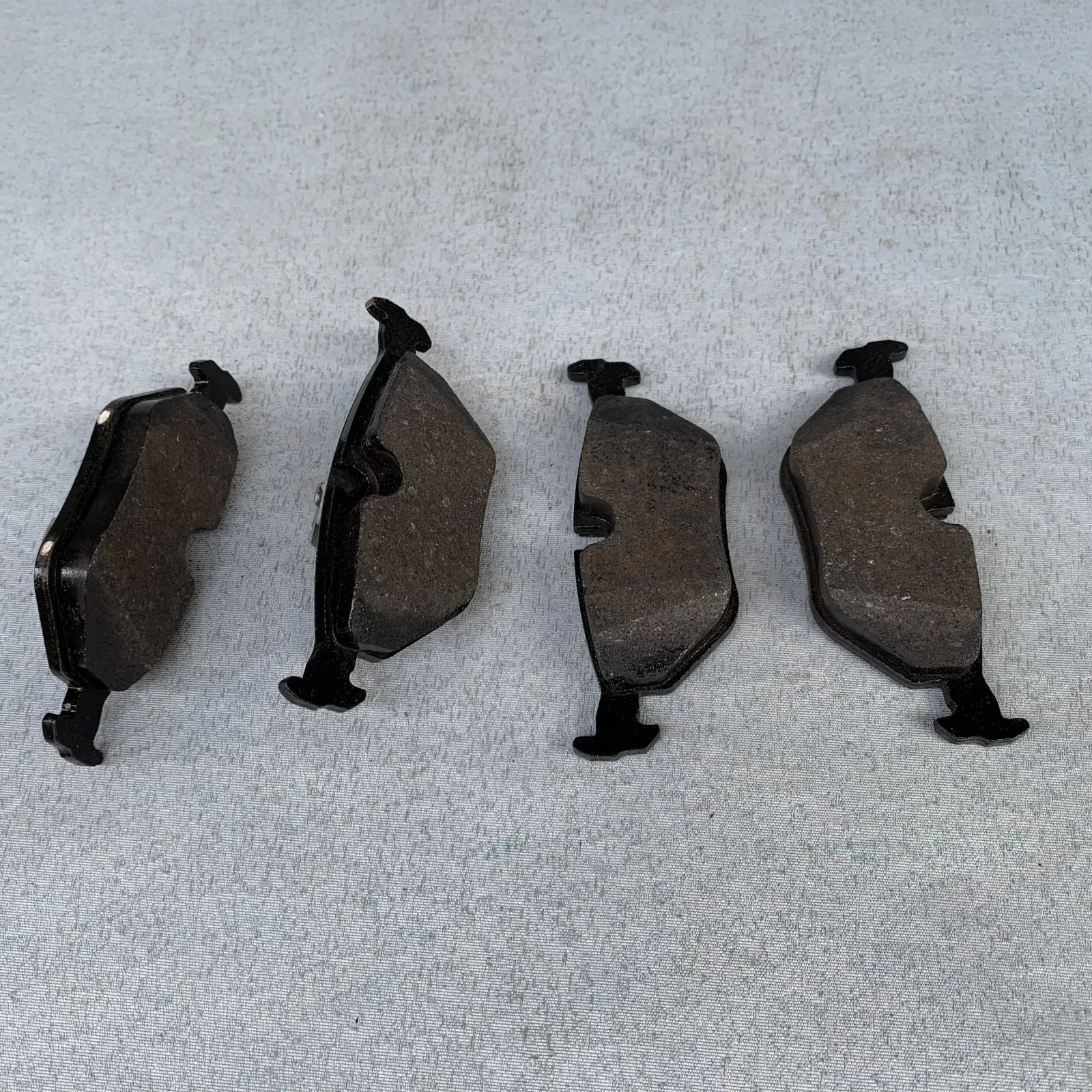 

34216761239 Brake pads for BMW 3er E46 Z3 E36 Z4 E85 E86