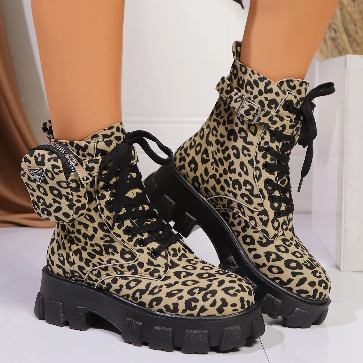 Botki damskie 2024 Winter New Outdoor leopard print Sexy High Heels Fashion Boots Lace Up Shoes Women Platform Boots