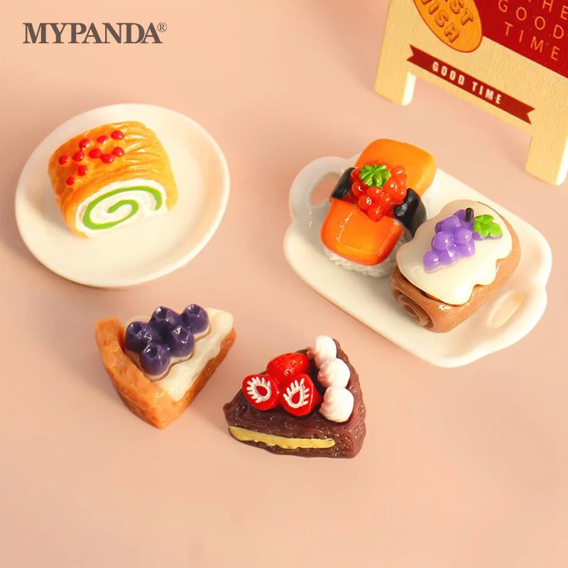 

Mini Simulation Cream Triangular Fruit Cake Micro Landscape Ornaments Cute Dollhouse Toys Decorations DIY Phone Case Accessories