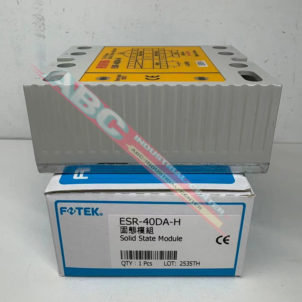 

Новое оригинальное твердотельное реле ESR-40DA-H