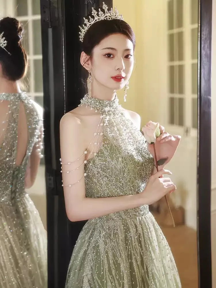 

Sparkling Green Evening Dress Halter Prom Dresses Shining Sequined Tulle Long Prom Dress Party Wearing