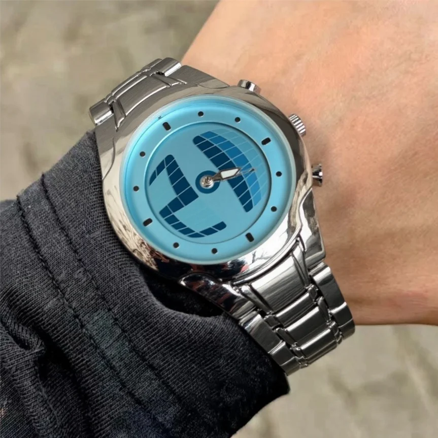 Y2K Alien Quartz Watch Light Blue Pointer Number Dual Display Stainless Steel Original Business Watches Men Dynamic Design Clcok