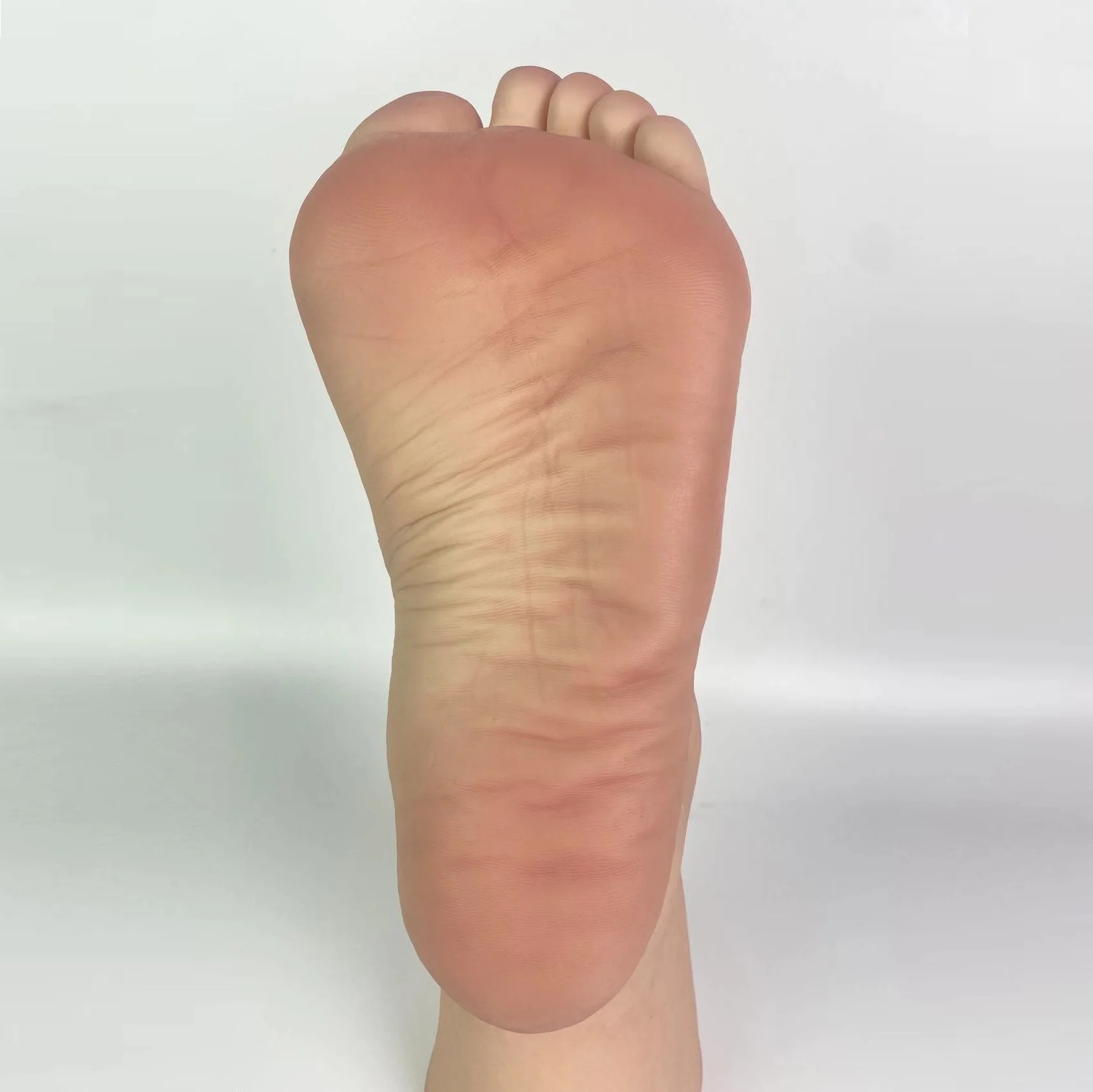 

Высокая имитация модели стопы, женская реалистичная форма, накладные ногти Z5000, тренер, гигантский реквизит для ног, художественный дисплей для ювелирных изделий, силиконовые фетиш-ноги