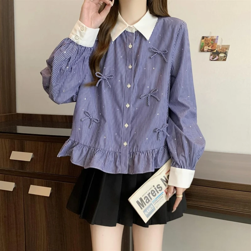 Striped Bow Loose Long Sleeved Shirt for Women with a Stylish Design and a Neckline That Reduces Aging and Contrasts Colors