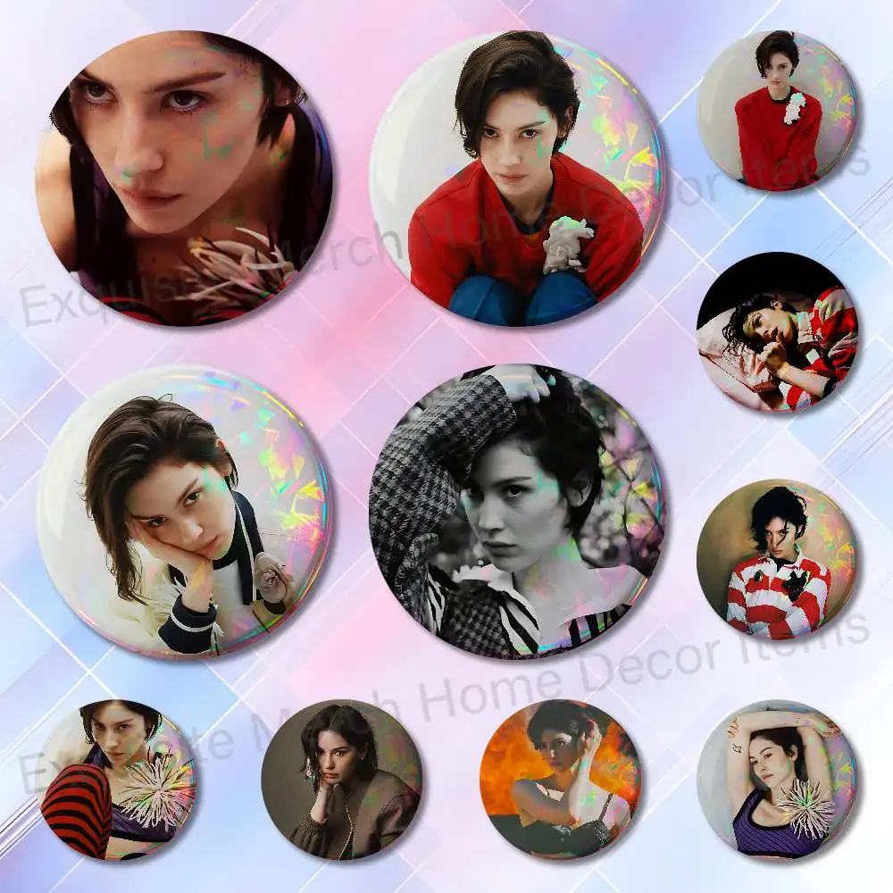 G-Gracie Abrams Daughter from Hell 32mm 58mm 75mm 44mm 25mm Anime Badges Brooches DIY Pins Decorations Birthday Gifts