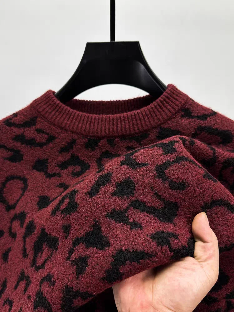 High end round neck knitted sweater autumn winter men trendy personalized leopard print jacquard casual Korean style pullover