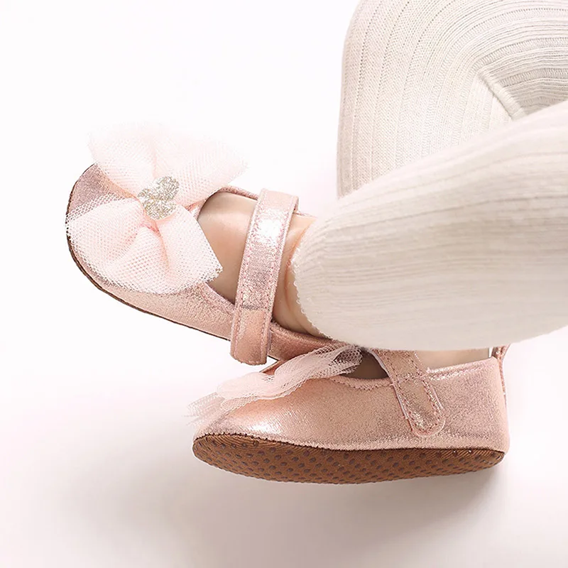 أحذية مسطحة من جلد البولي يوريثان للفتيات الصغيرات، أحذية شبكية للمشي على شكل فيونكة للحفلات والمهرجانات وحفلات استقبال المولود الجديد
