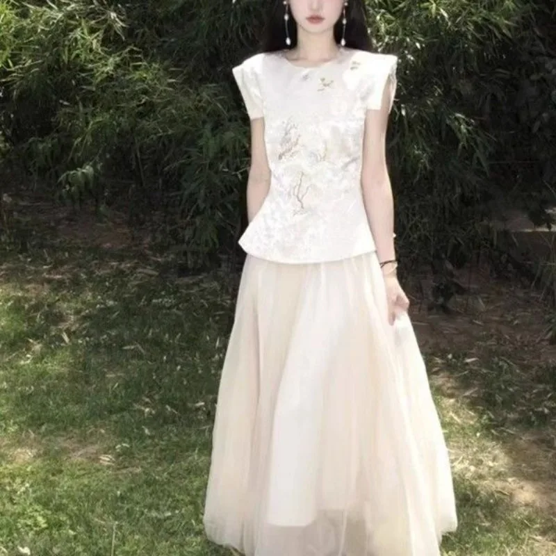 

2025 New Summer Womens Two Piece Sets Chinese Style Women Relaxing Sleeveless Tops and Mesh Skirt Set