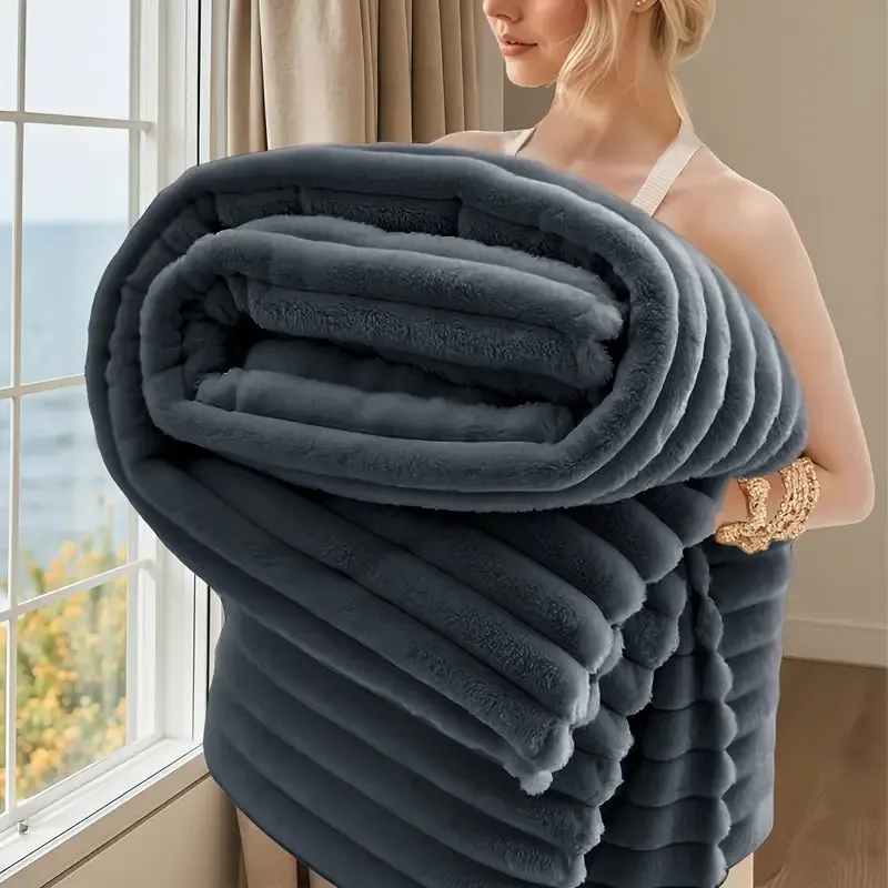 Thumbnail 4 - #7 Best Blankets to Buy In 2026