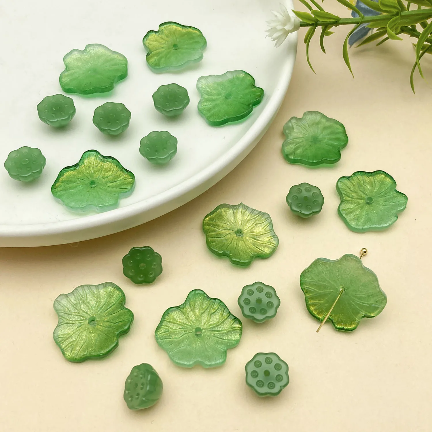 20pcs Glass Green Leaf Lotus Seedpod Pendant Paired With Round Headed Needle Connection Charms For DIY Jewelry Making Supplies