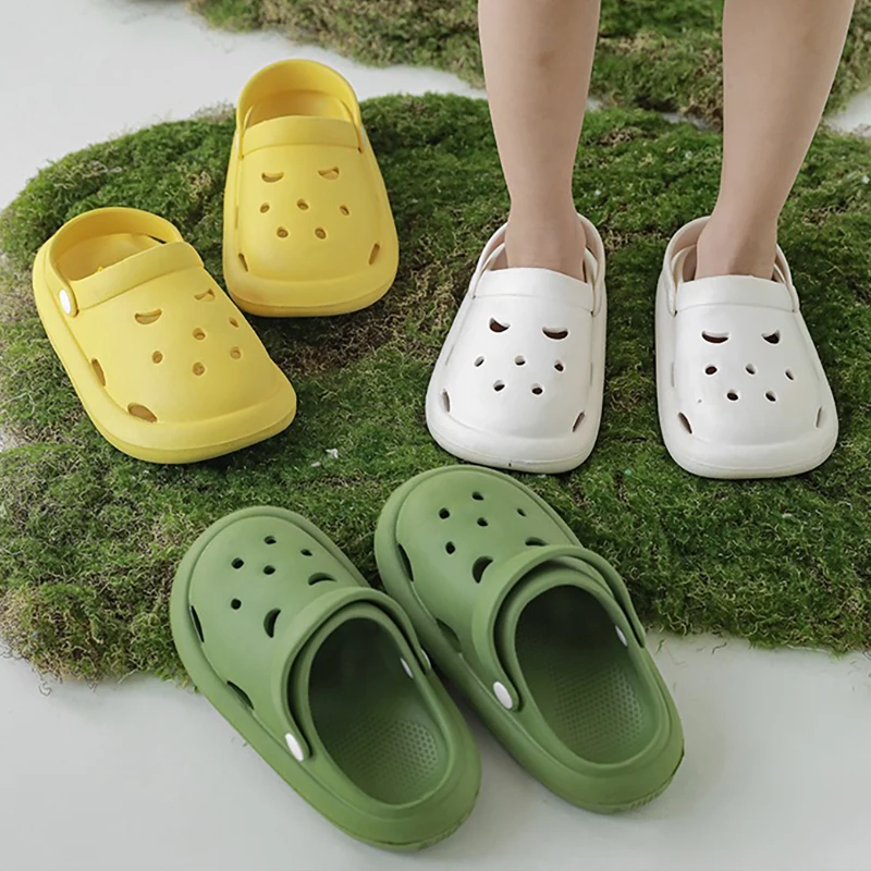Garden Shoes For Boys and Girls Children's Sandals Wear Resistant Non-slip Outdoor Slippers Can Added Christmas Halloween Charms
