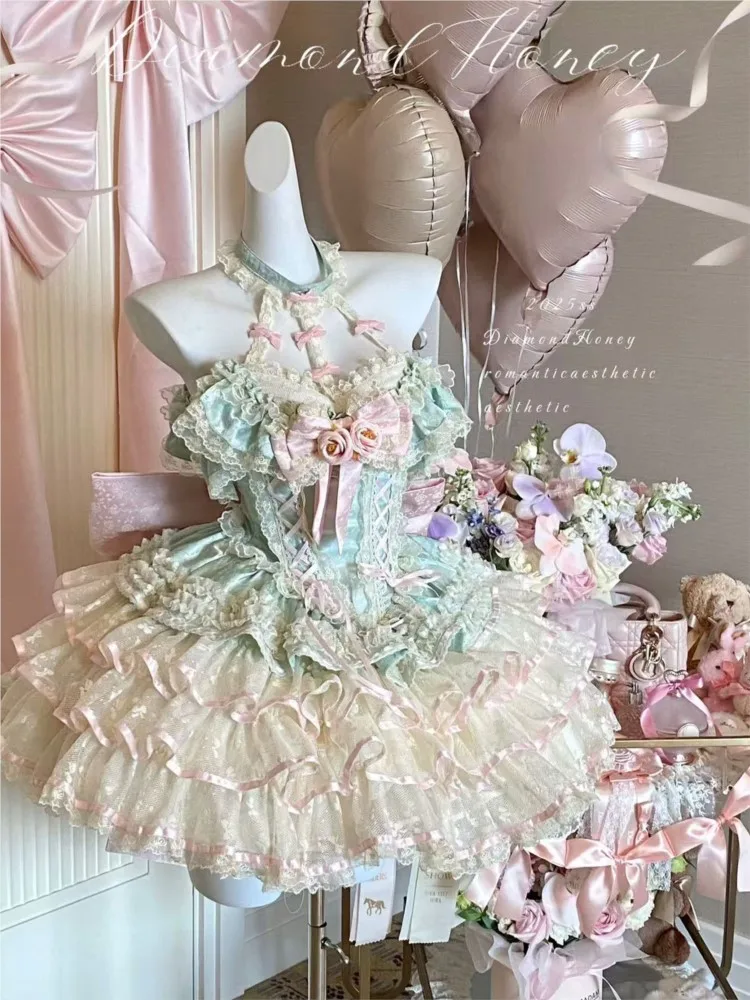 Heavy rose lace romantic atmosphere dress