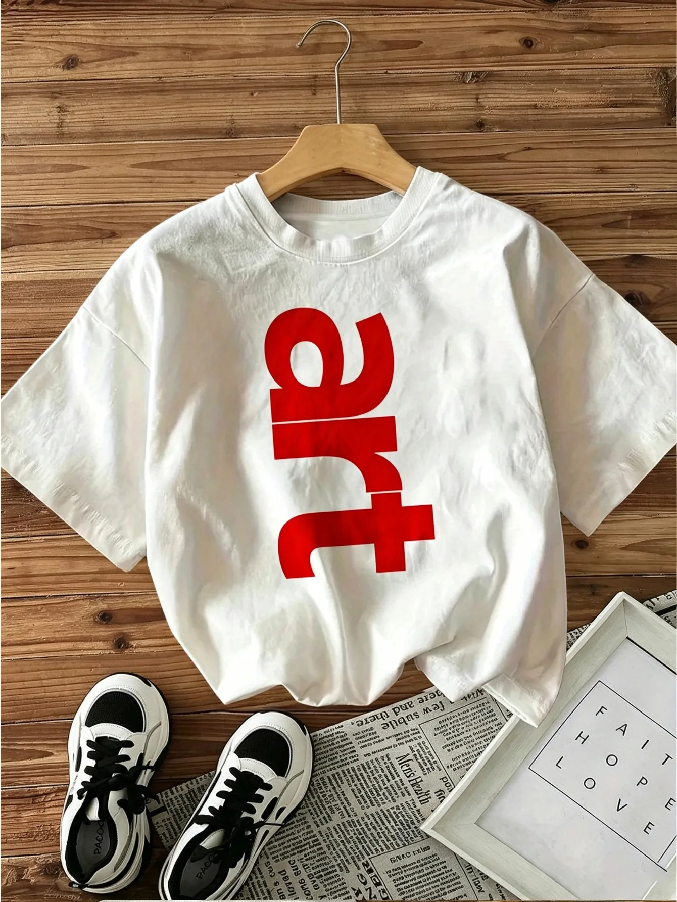 Women's Round Neck Short Sleeve T‑Shirt, Vertical Red Distorted Abstract Letter Graphic Print Tee, S‑XXL Size, Casual Fashion Loose Fit Top for Spring Summer Daily Going‑Out Wear