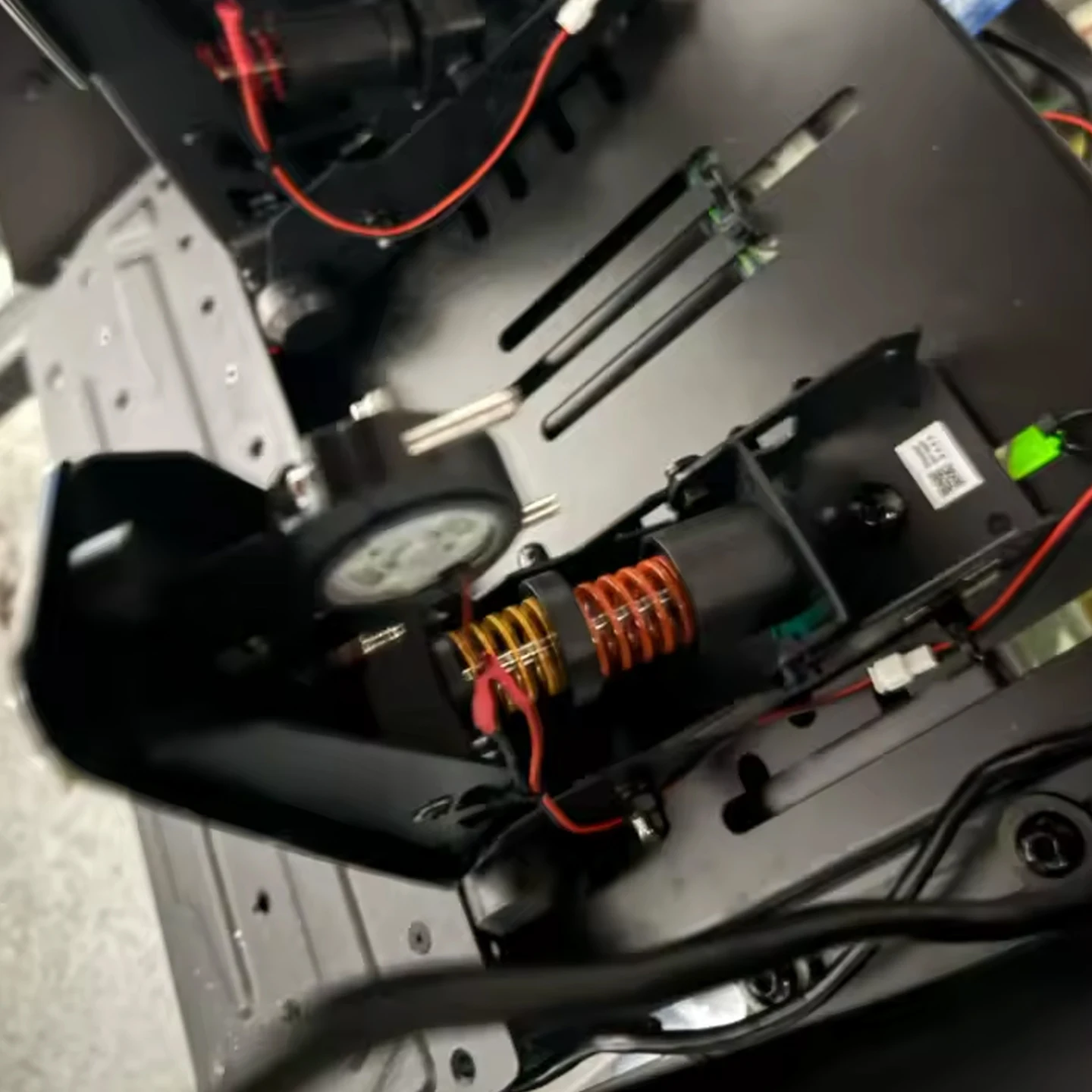 SR-P Lite Bremspedal-Upgrade-Kit mit Feder und Dämpfungsblock sowie Stop-Schalter für R5 Racing Simulator, Maßgefertigtes Sim-Racing-Zubehör – Detail 3
