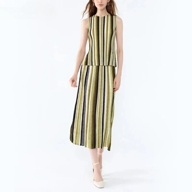

YUDX Miyake Striped Color-blocking Women's Suit 2025 Summer New Crew Neck Sleeveless Top Elasticated Waist Skirt 2-piece Set